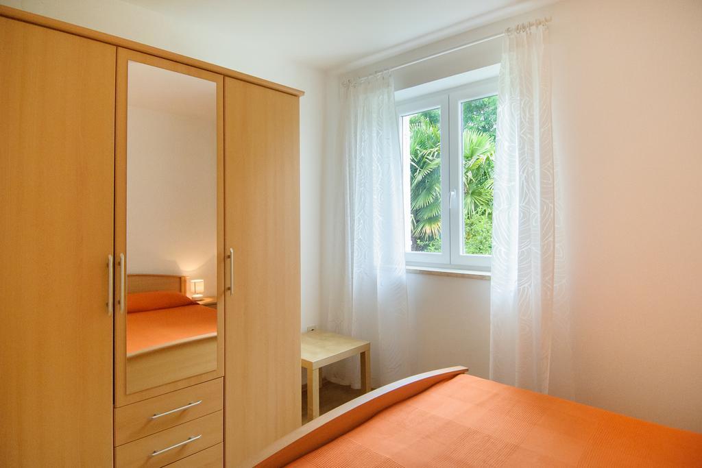 Studio And Apartment Nadia With Garden Poreč Zewnętrze zdjęcie