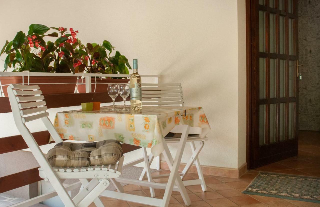 Studio And Apartment Nadia With Garden Poreč Zewnętrze zdjęcie